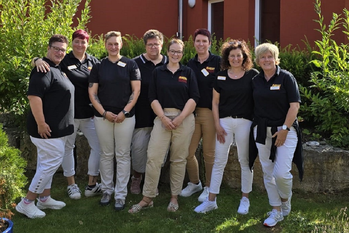 Barbis Sommerfest Teamfoto.jpg